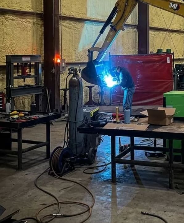 Engine Repair & Overhaul — heavy equipment service